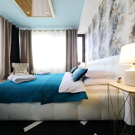 Antiqua Aparthotel 4*