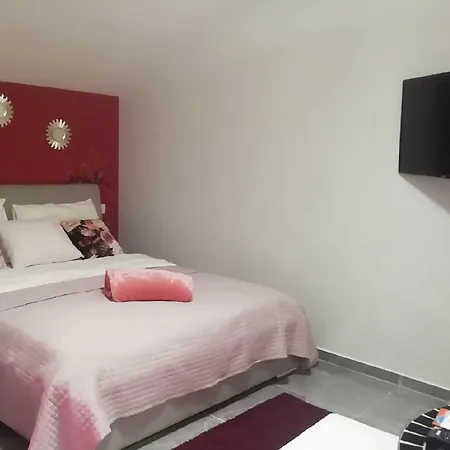 Antiqua Aparthotel Bibinje