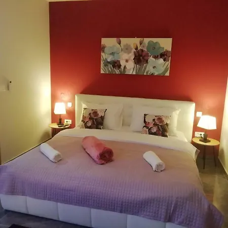 Antiqua Aparthotel
