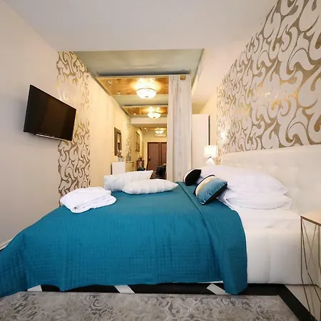 Antiqua Aparthotel 4*