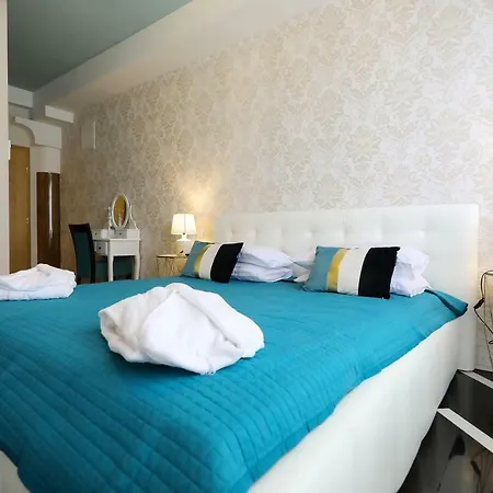 Aparthotel Antiqua 4*
