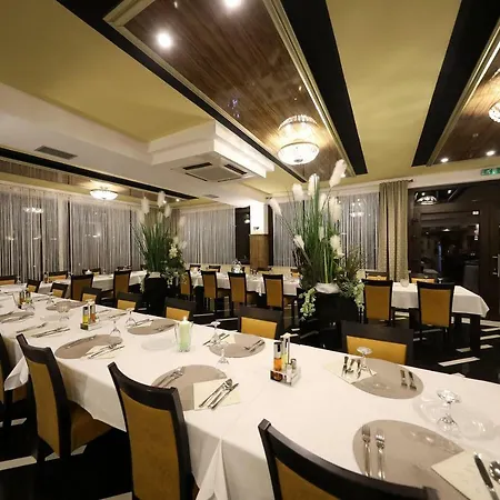 Antiqua Aparthotel 4*