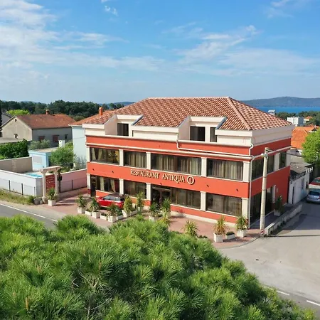 Antiqua Aparthotel Bibinje