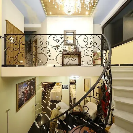 Antiqua Aparthotel 4*